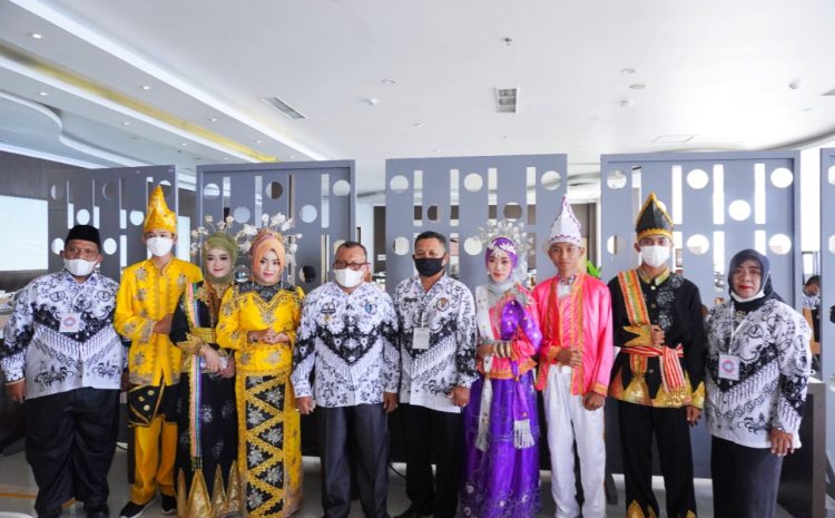 Buka Kegiatan Konkerkab PGRI Ke II, Bupati Banggai Minta Seluruh Guru Wajib Vaksin