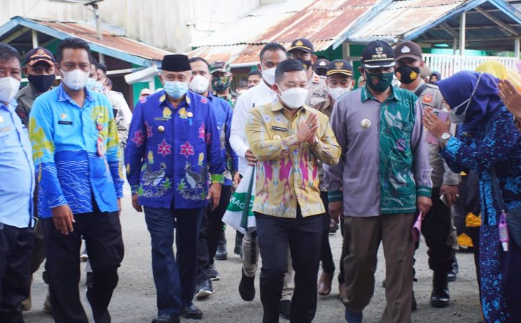 Resmikan Pasar Rakyat Polabotian Balantak, Bupati Banggai Ingin Fokuskan Pembangunan Di Kepala Burung.