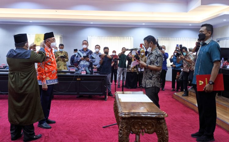 Gubernur Sulteng Lantik Pejabat Sekertaris Daerah yang Baru.