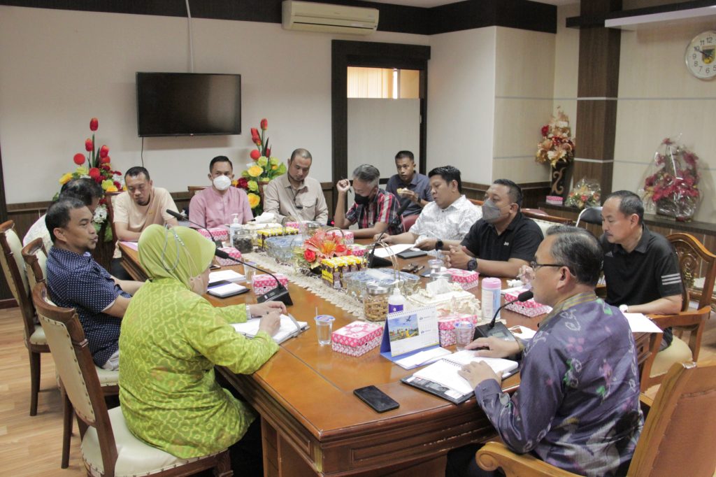 Pj Sekda Pimpin Rapat Persiapan Kongres Dpp Ikaptk Sulteng Dan