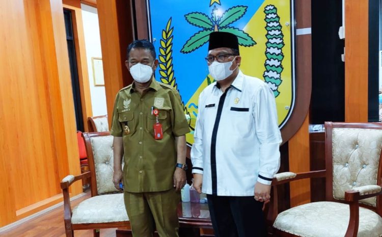 Gubernur Sulawesi Tengah H. Rusdy Mastura, Menerima Kanwil Agama Sulawesi Tengah Drs. H. Ulyas Taha, M.Pd, Selasa, 12 Oktober 2021.
