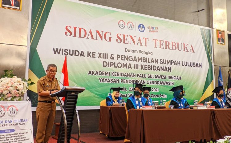 Plt. Staf Ahli Wakili Gubernur Pada Acara Wisuda Ke-XIII Akademi Kebidanan Palu Yayasan Pendidikan Cendrawasih Sulawesi Tengah Tahun 2021.