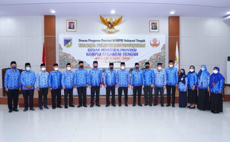  Wakil Gubernur Sulawesi Tengah bersama Ketua Umum DPN Korpri Lantik dan Ambil Sumpah Dewan Pengurus Korpri Provinsi Sulawesi Tengah Masa Bakti 2021-2026.