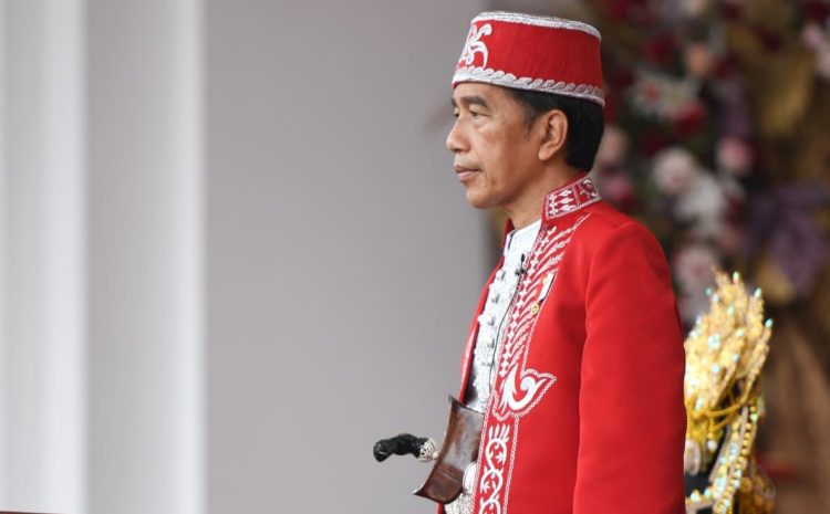  <em>Presiden Jokowi Kenakan Baju Adat Buton pada HUT ke-77 Kemerdekaan RI</em>
